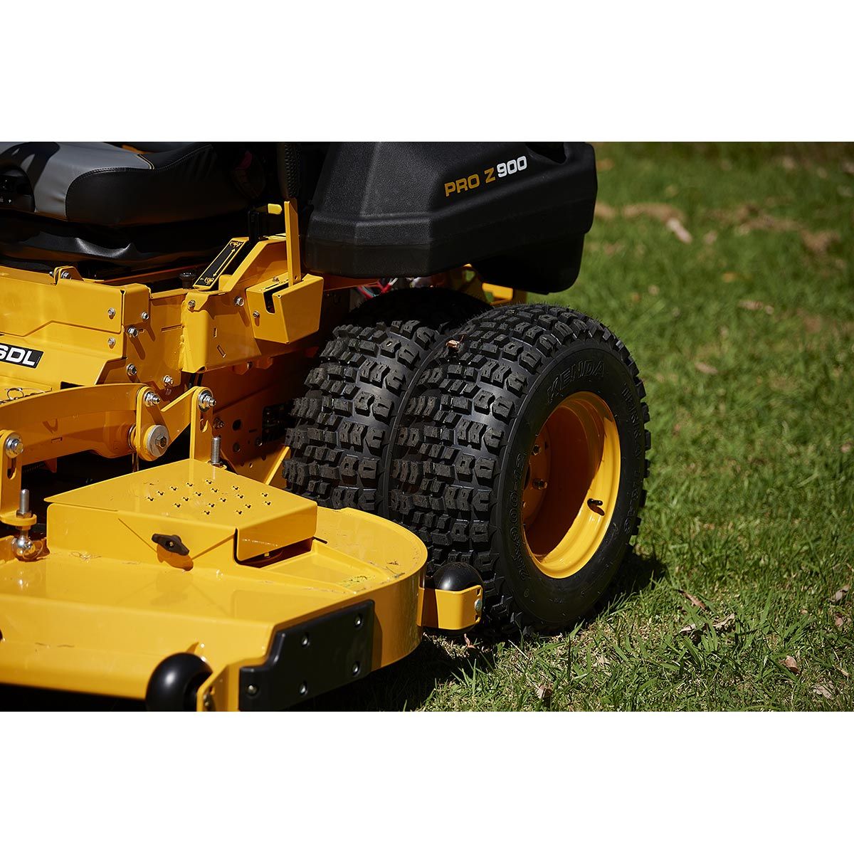 Cub Cadet PROZ972SDL 4WS Steering Wheel Zero turn